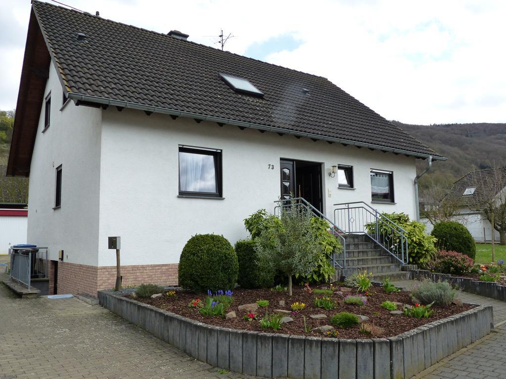 Anja'S Ferienwohnung Alken Exteriör bild