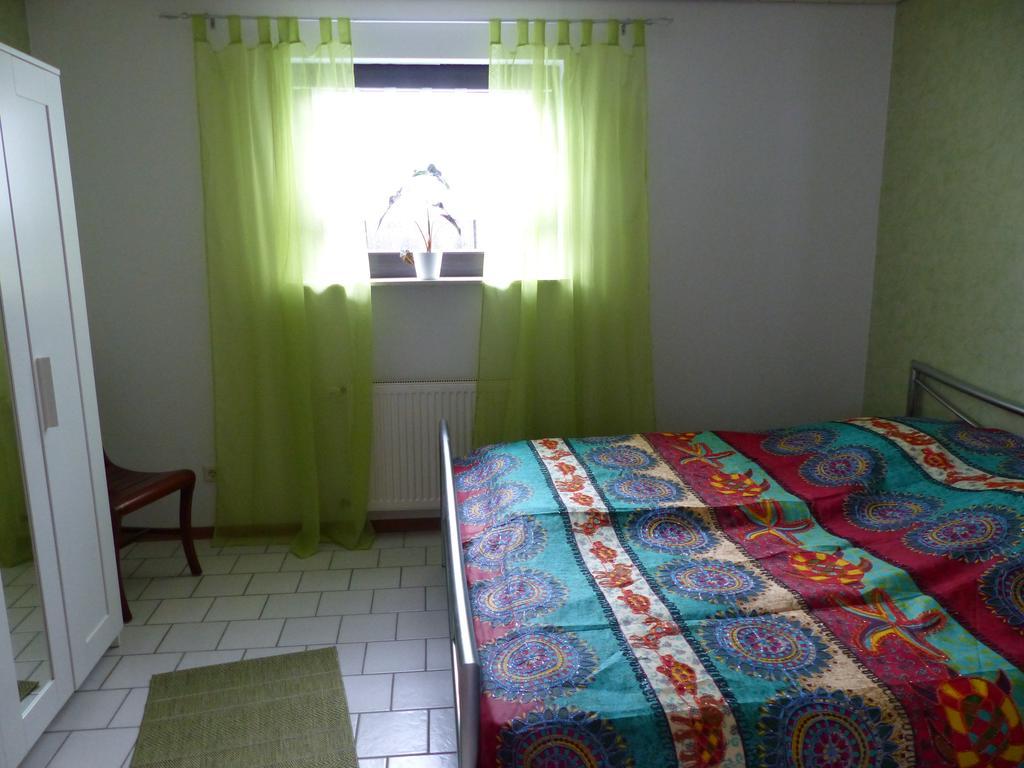 Anja'S Ferienwohnung Alken Exteriör bild