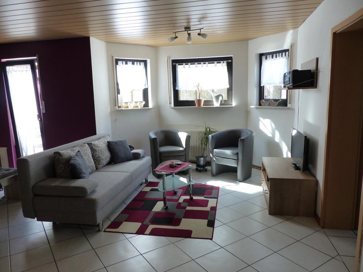 Anja'S Ferienwohnung Alken Exteriör bild